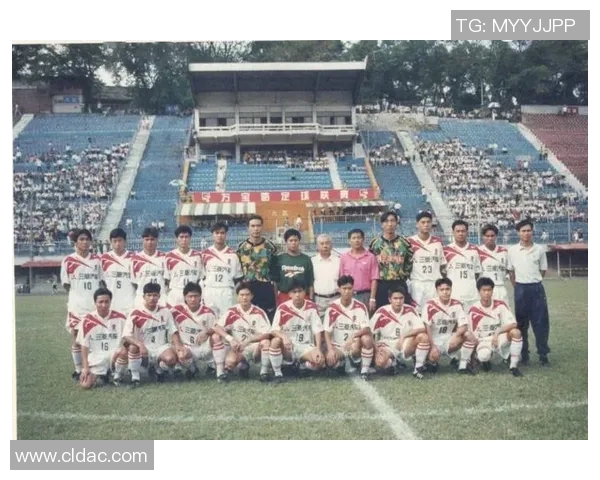 广州足球队逆袭之路揭秘：从低谷到巅峰的城市联赛传奇